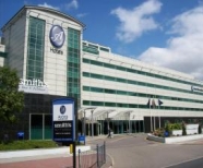 Heathrow hotel expands