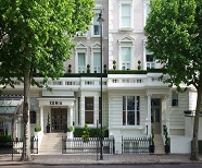 London hotel changes ownership